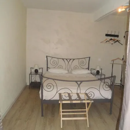 La Ferme Du Vintue לינה וארוחת בוקר Etrechy (Essonne)